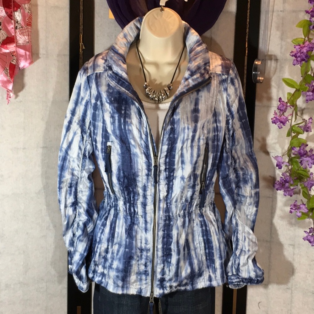 Chico’s Zenergy nylon jacket